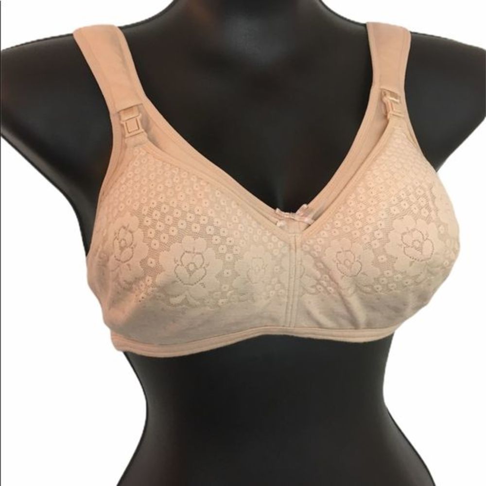 Medela  Nursing bra size 34D